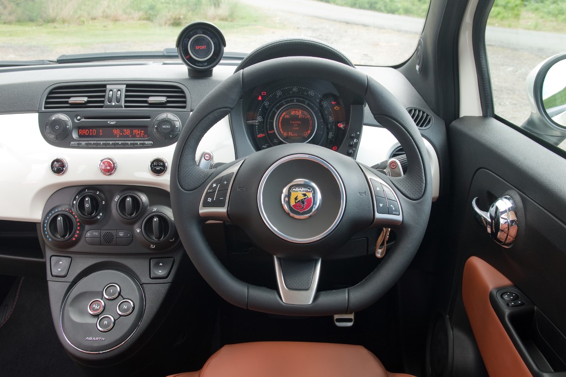 Abarth 500C Convertible 500 Esseesse (Automatic)